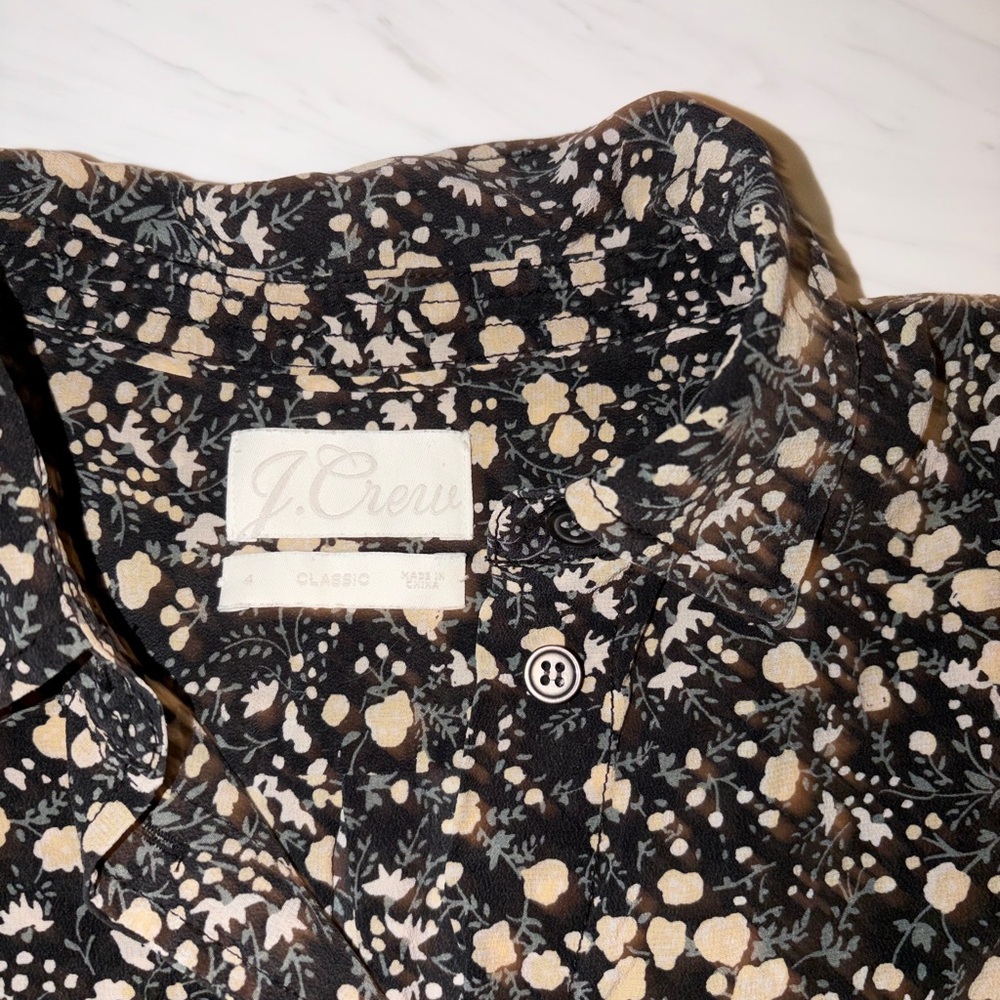J. Crew classic fit 100% silk shirt in fall garden floral. Size 4 ditsy - Picture 5 of 6